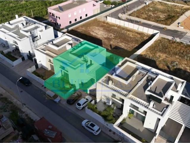 Casa venda em Quelfes, Olhão