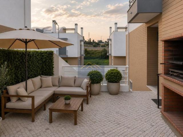 Casa venda em Funchalinho, Almada