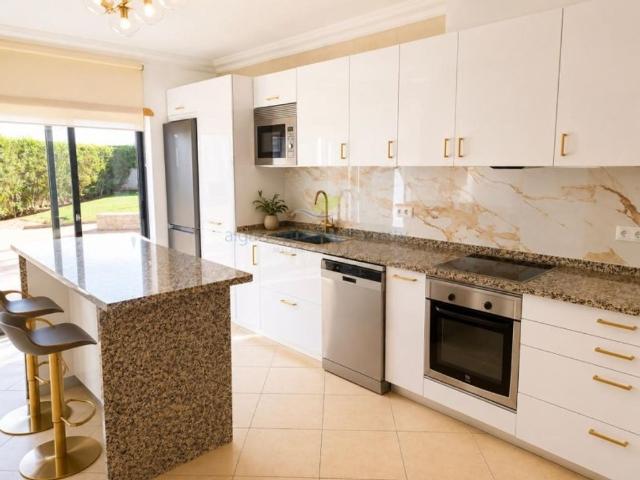 Casa venda em Mosqueira, Albufeira