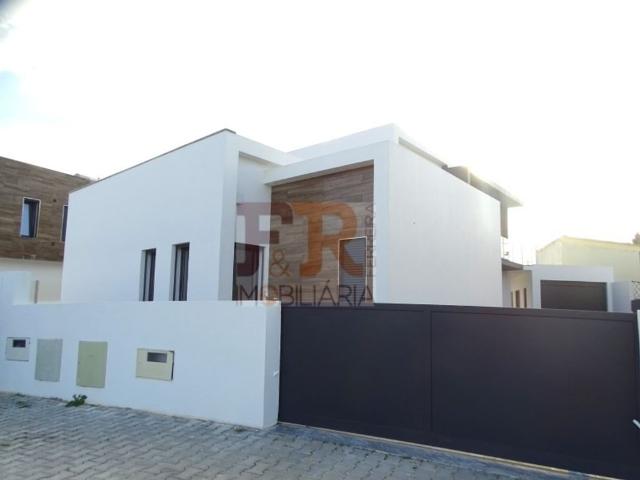 Casa venda em Azeitão (São Lourenço e São Simão), Setúbal