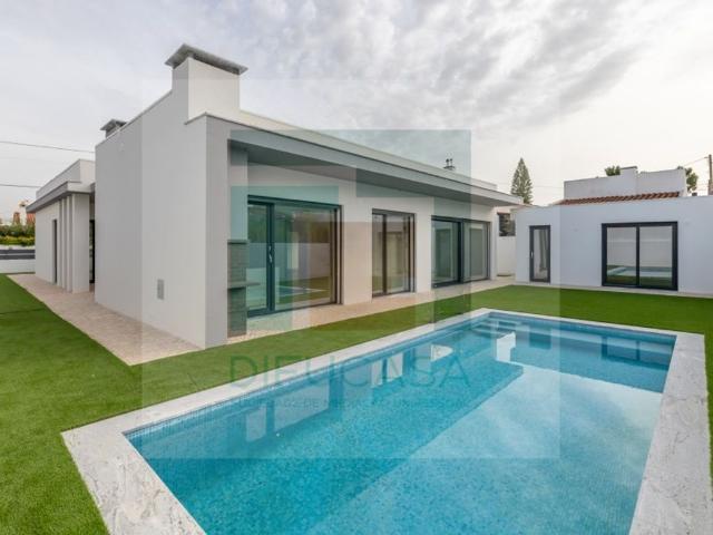 Casa venda em Azeitão (São Lourenço e São Simão), Setúbal