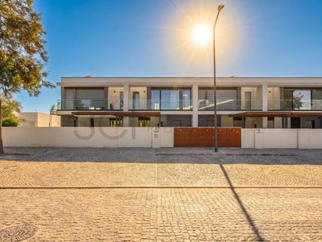 Casa venda em Quinta do Pinhão, Seixal