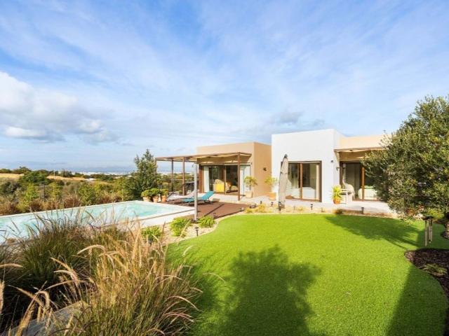 Casa venda em Estômbar, Faro