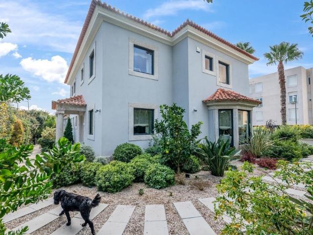 Casa venda em São Francisco Xavier, Lisboa