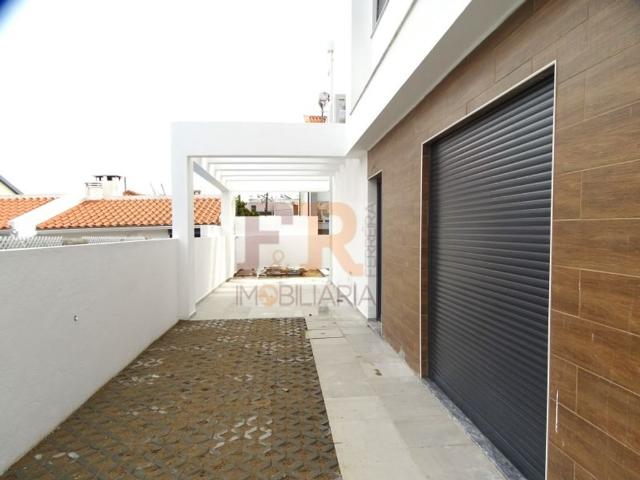 Casa venda em Fernão Ferro, Seixal
