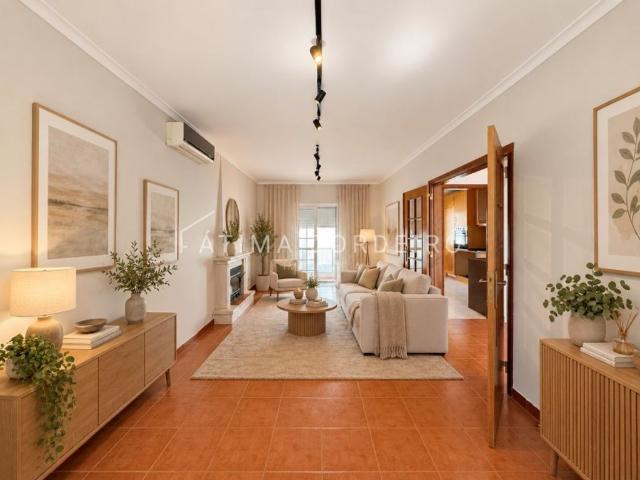 Casa venda em Azeitão (São Lourenço e São Simão), Setúbal