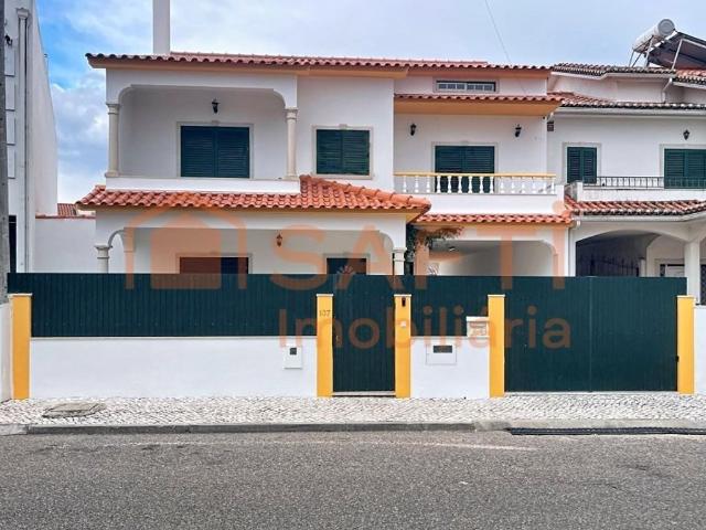 Casa venda em Entroncamento, São João Baptista
