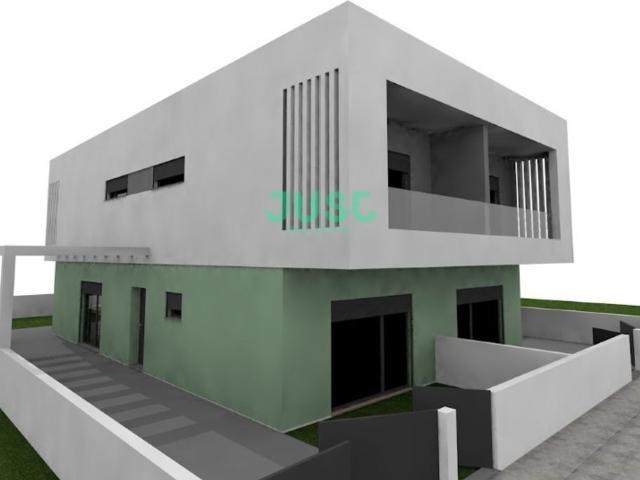 Casa venda em Fernão Ferro, Seixal