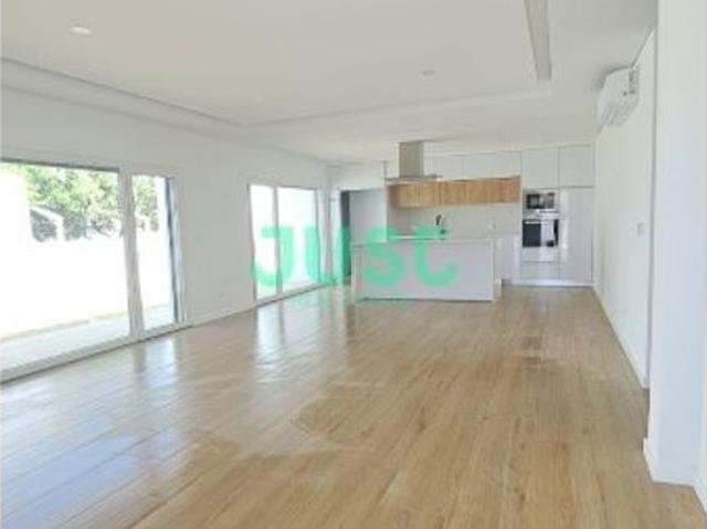 Casa venda em Seixal, Fernão Ferro