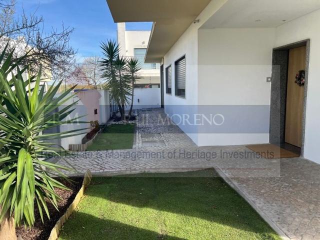 Casa venda em Santo António Da Charneca, Setúbal