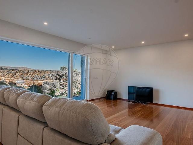 Casa venda em Póvoa De Lanhoso, Braga