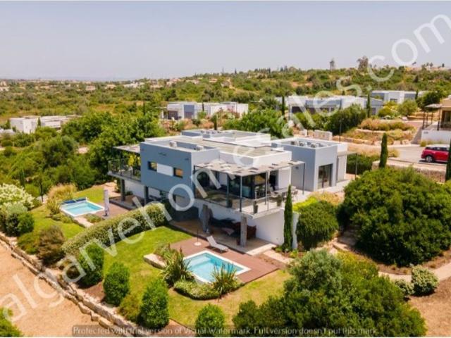 Casa venda em Estômbar, Faro