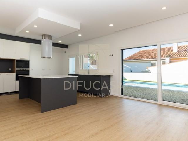 Casa venda em Azeitão (São Lourenço e São Simão), Setúbal