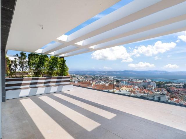 Loft venda em Baixa de Algés, Oeiras