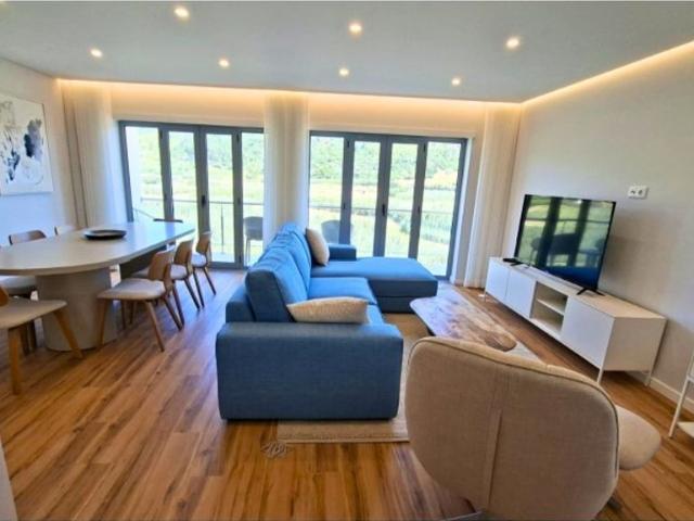 Duplex venda em Pederneira, Leiria