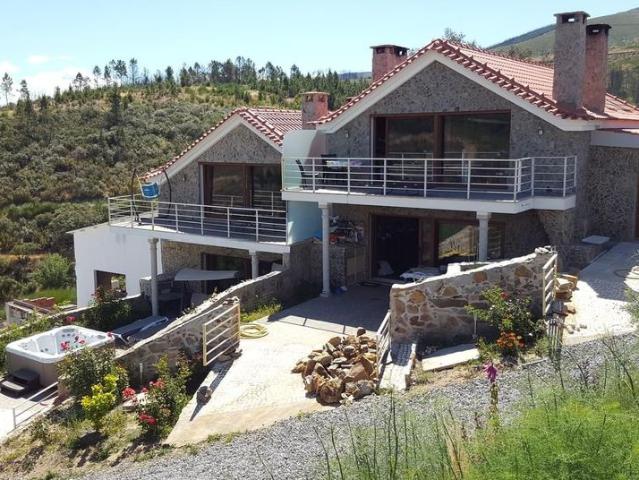 Solar venda em Barco, Covilhã