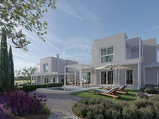 Casa venda em Estômbar, Faro