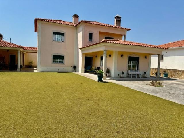 Casa venda em Gaeiras, Óbidos