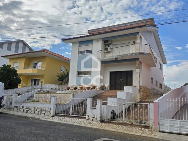 Casa venda em Santiago Dos Velhos, Lisboa