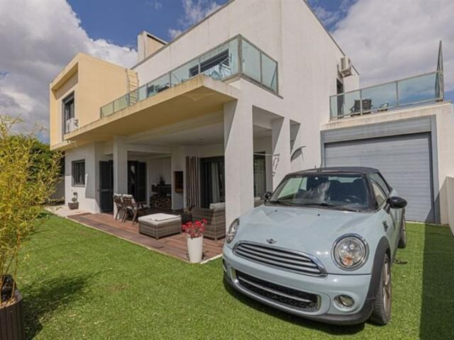 Casa venda em Santo António Da Charneca, Setúbal