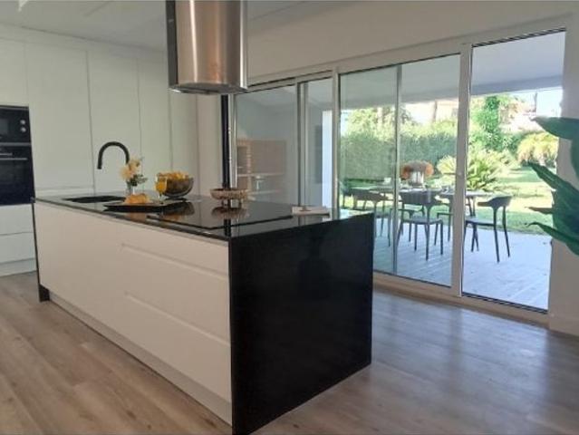 Solar venda em Charneca Da Caparica, Setúbal