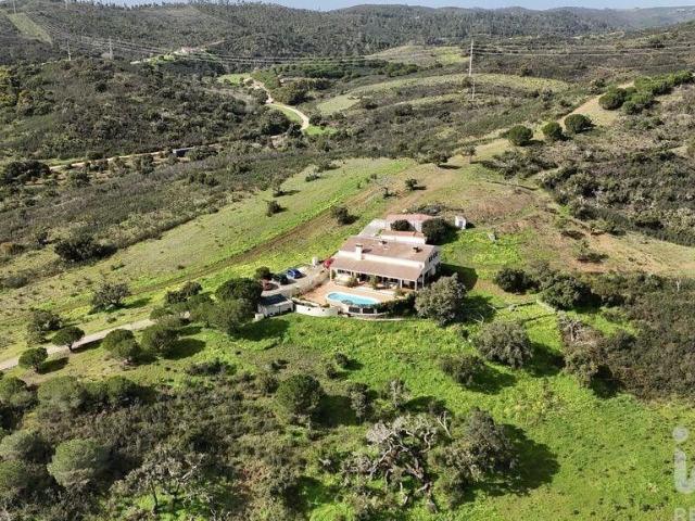 Solar venda em Bensafrim, Faro