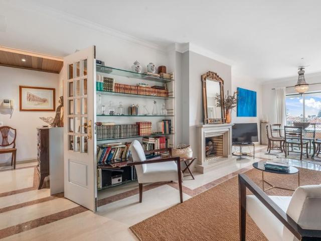 Apartamento venda em Junqueiro, Cascais