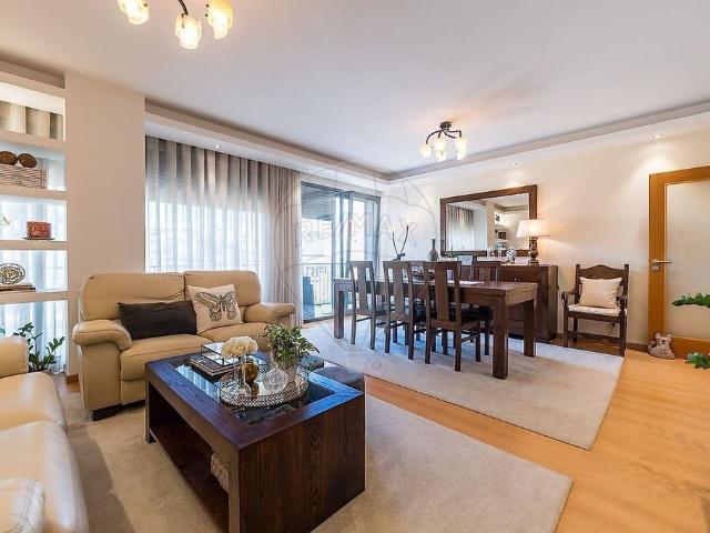 Apartamento venda em Santiago Dos Velhos, Lisboa