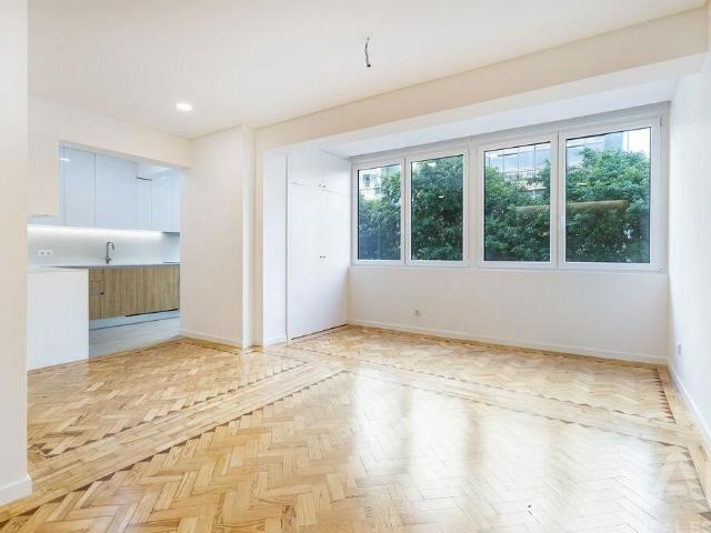 Apartamento venda em Almada, Setúbal