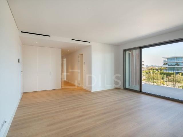 Apartamento venda em Belas, Lisboa