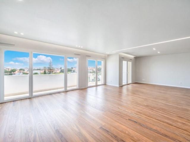 Apartamento venda em Carcavelos, Cascais