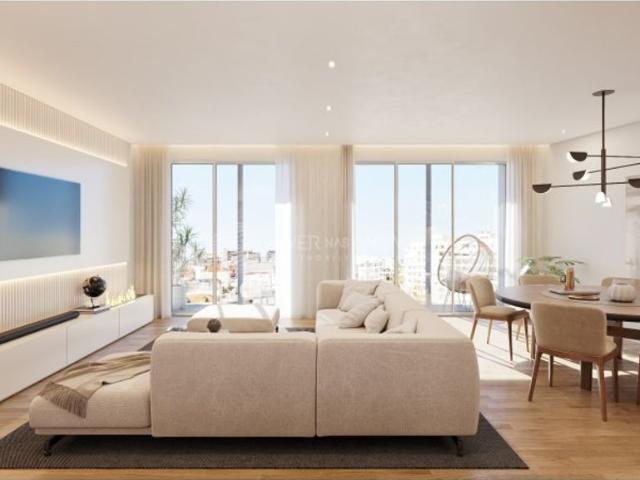 Apartamento venda em Almada, Setúbal