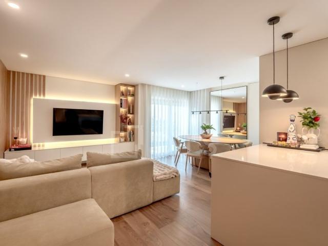 Apartamento venda em Santiago Dos Velhos, Lisboa