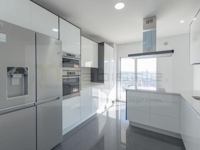 Apartamento venda em Colinas do Cruzeiro, Odivelas