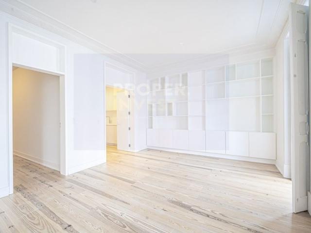Apartamento venda em Santo António, Lisboa