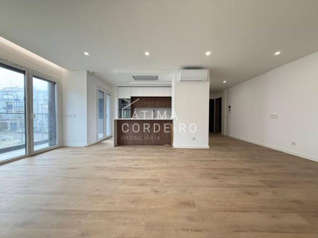Apartamento venda em Almada, Setúbal