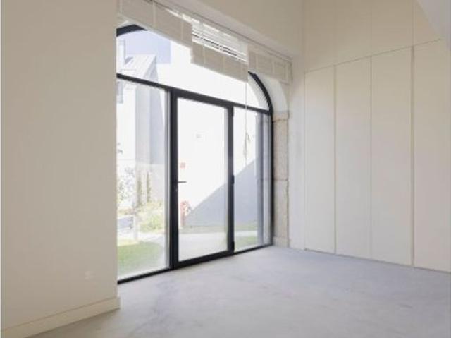 Apartamento venda em Poço do Bispo, Lisboa