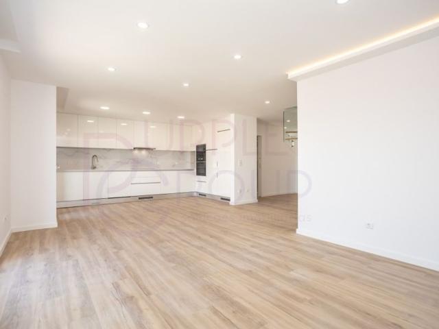 Apartamento venda em Fernão Ferro, Seixal
