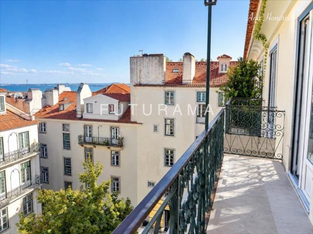 Apartamento venda em São Vicente, Lisboa