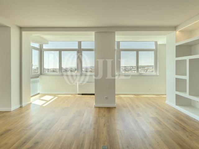 Apartamento venda em São Francisco Xavier, Lisboa