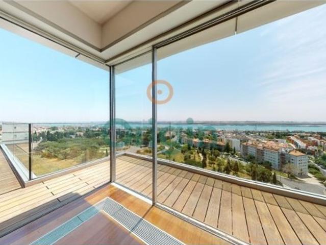 Apartamento venda em São Francisco Xavier, Lisboa