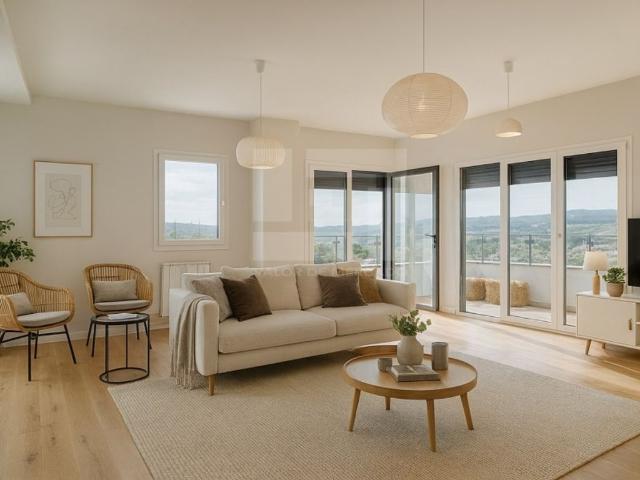 Apartamento venda em Santiago Dos Velhos, Lisboa