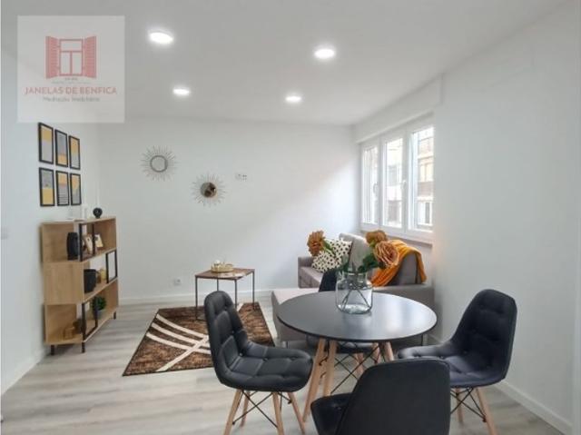 Apartamento venda em Bairro de Santa Cruz de Benfica, Lisboa