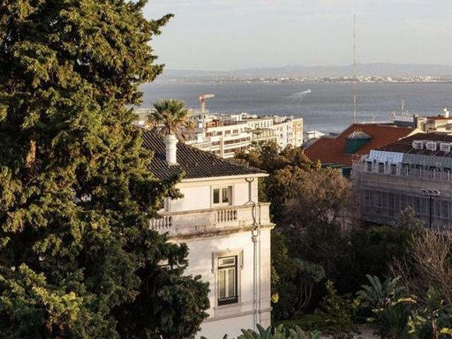 Apartamento venda em Estrela, Lisboa