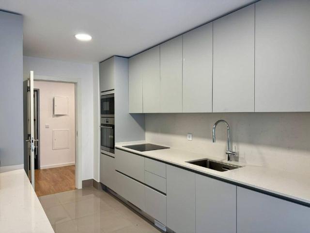 Apartamento venda em Santiago Dos Velhos, Lisboa