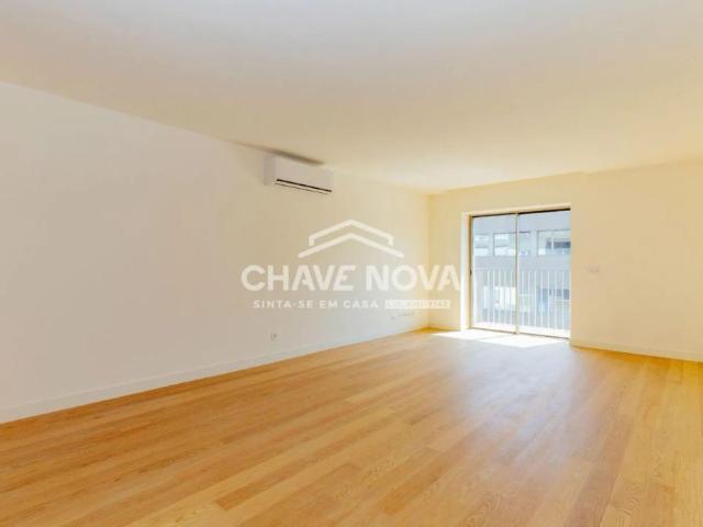 Apartamento venda em Santa Clara, Lisboa