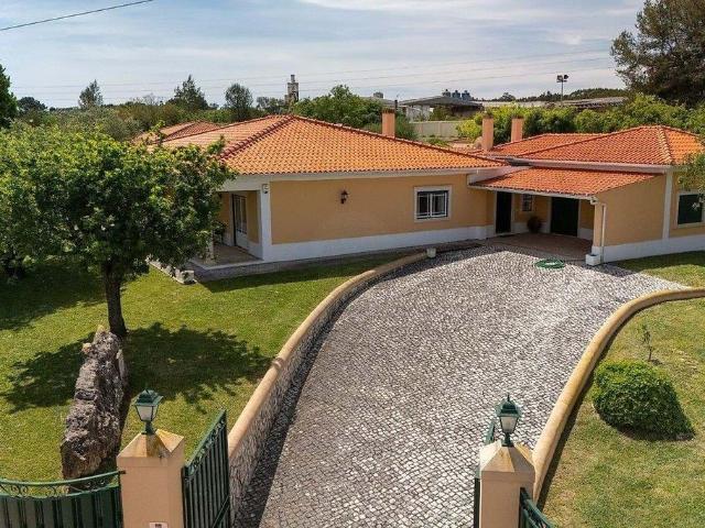 Casa venda em Algarão, Alcobaça