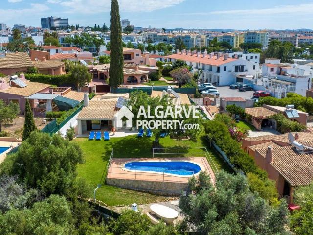 Casa venda em Albufeira e Olhos de Água, Albufeira