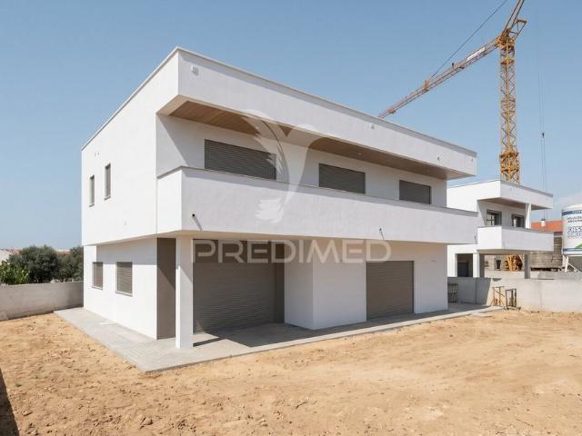 Casa venda em Batalha, Leiria