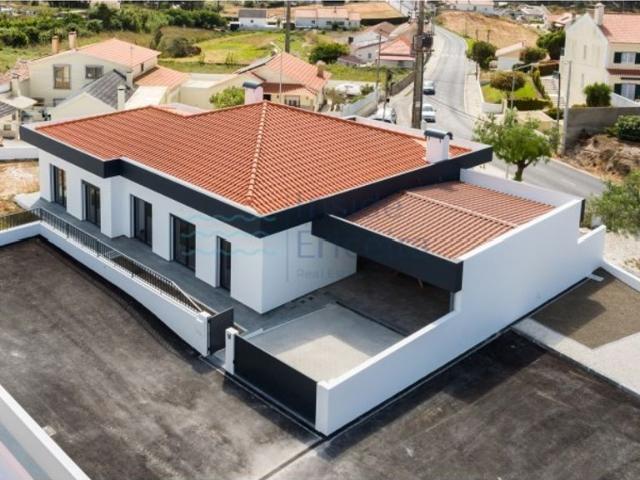 Casa venda em Santo Isidoro, Mafra
